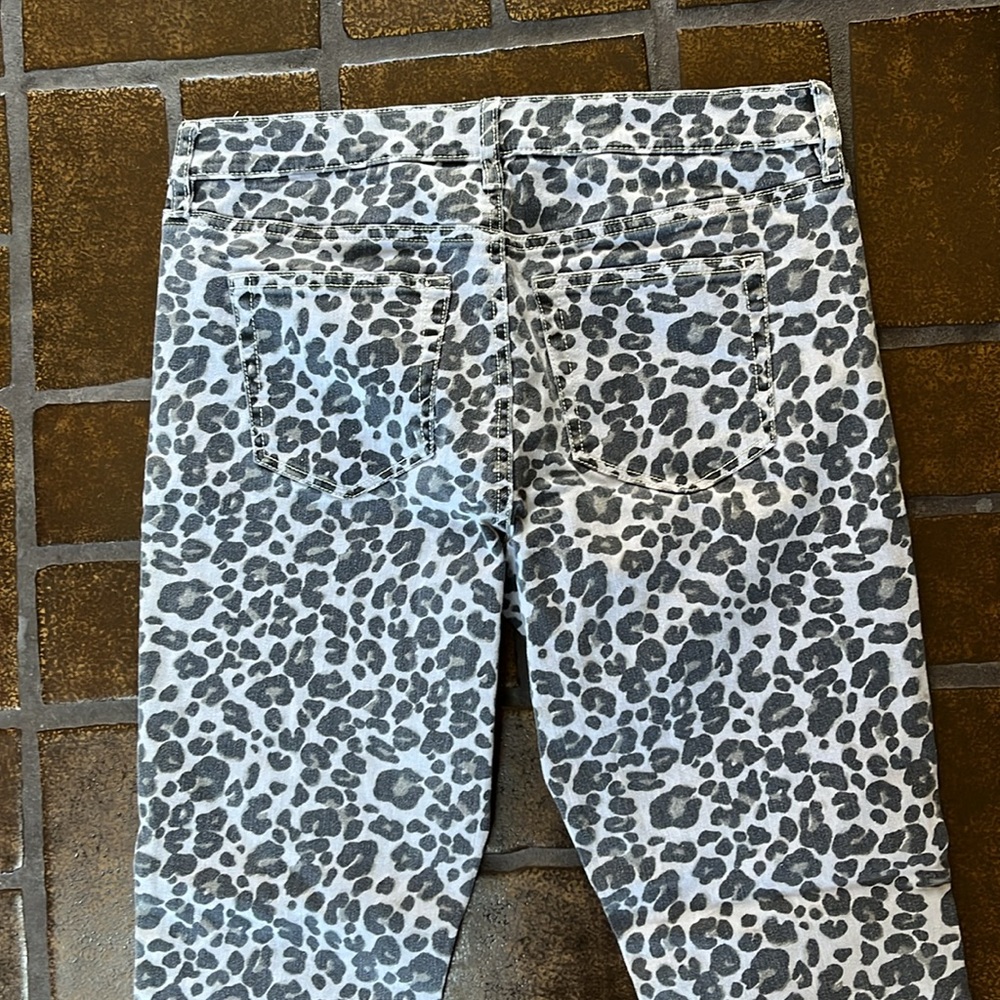 LOFT Gray Leopard Print High Rise Modern Skinny Jean - Picture 10 of 15
